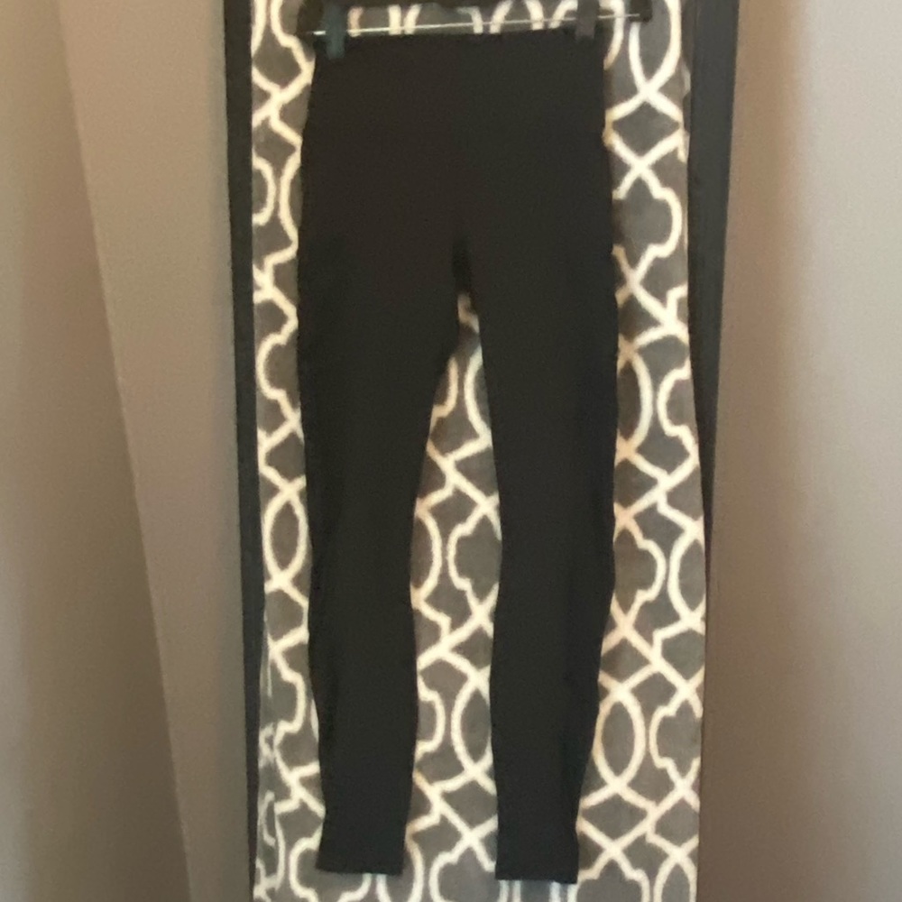 Fabletics Mila High Waisted Pocket Capri
